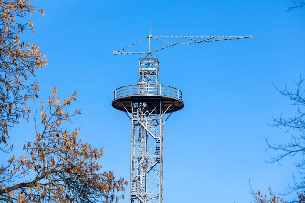 Wieża spadochronowa w Parku Kościuszki przeszła remont wieża spadochronowa po remoncie