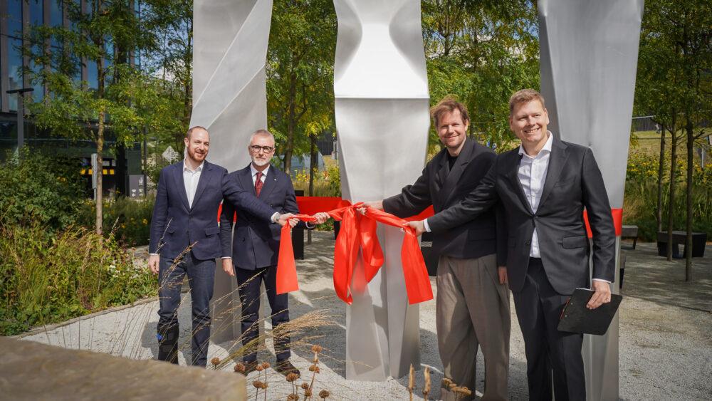 Nowa rzeźba w sercu Katowic. Dzieło Krzysztofa Renesa odsłonięte w przeddzień 161. urodzin miasta Nowa rzeźba w sercu Katowic. Dzieło Krzysztofa Renesa odsłonięte w przeddzień 161. urodzin miasta